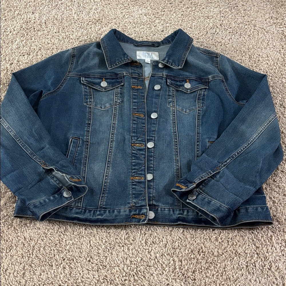 Time and Tru Classic Blue Denim Jacket